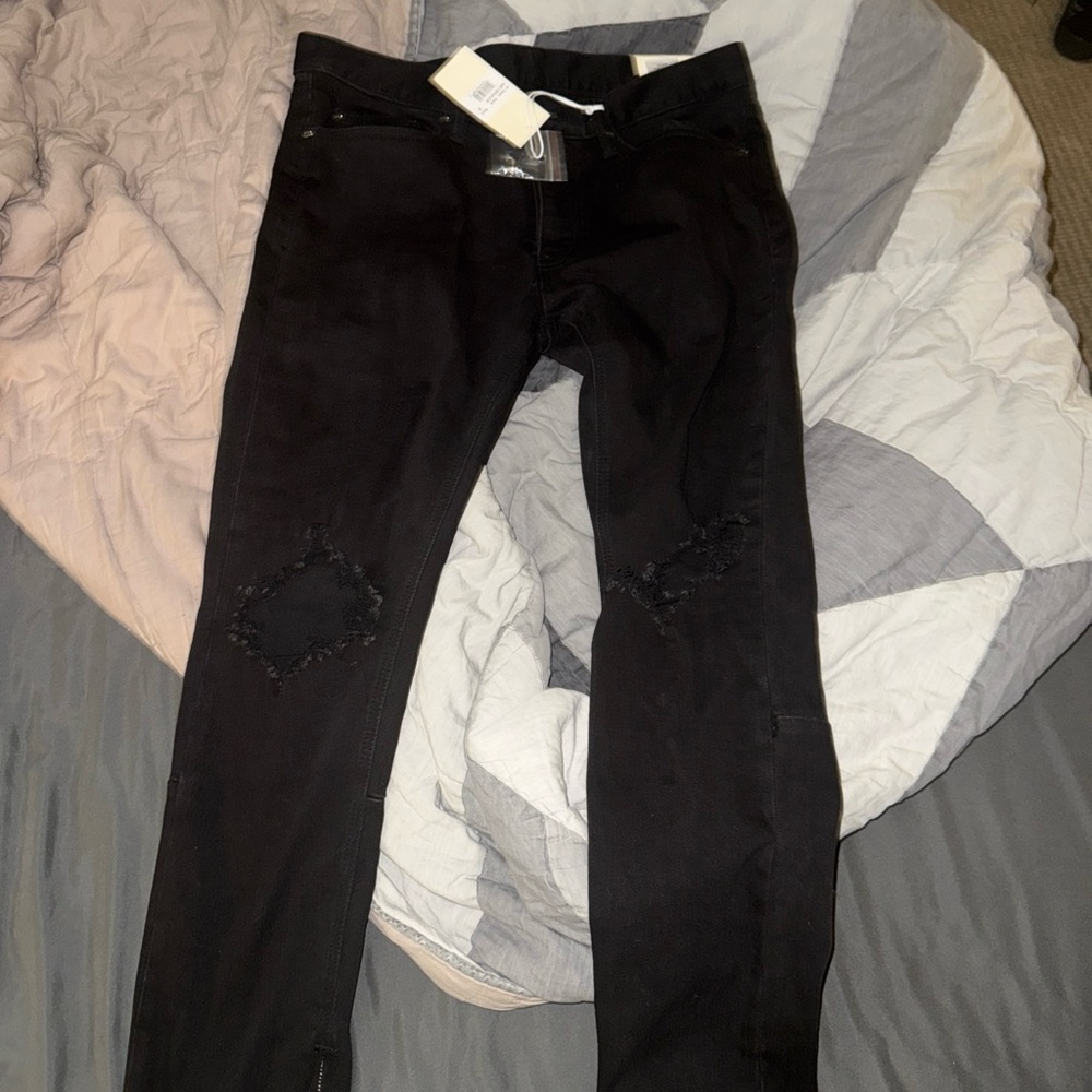 MNML Distressed Black Skinny Jeans